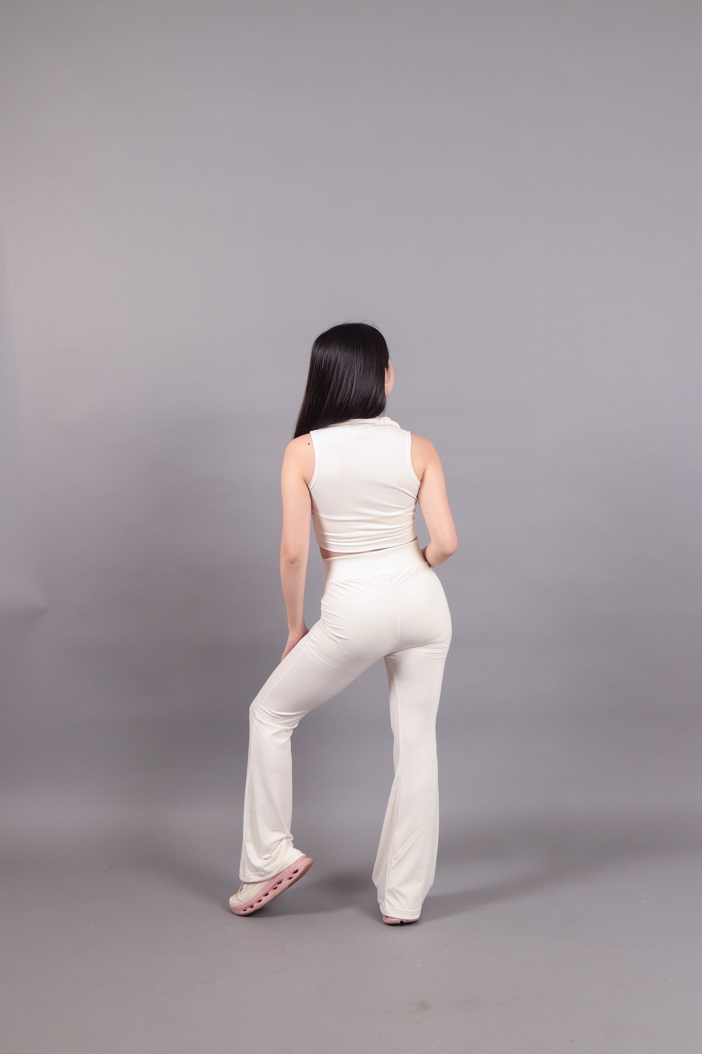 Ascent Flare Leggings - Ivory